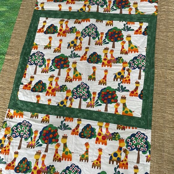 Handmade Quilt Blanket Noah's Arc Animals Colorful Pattern Size 44in x 39in - Picture 3 of 10